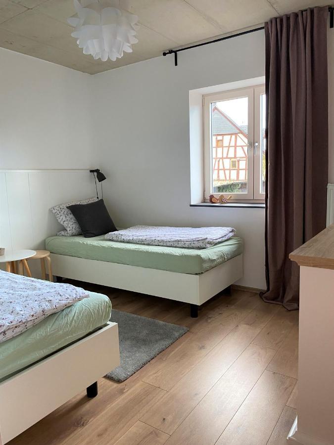 Landhof Lieg - Tierische Auszeit In Unseren Gemuetlichen Ferienwohnungen Buitenkant foto